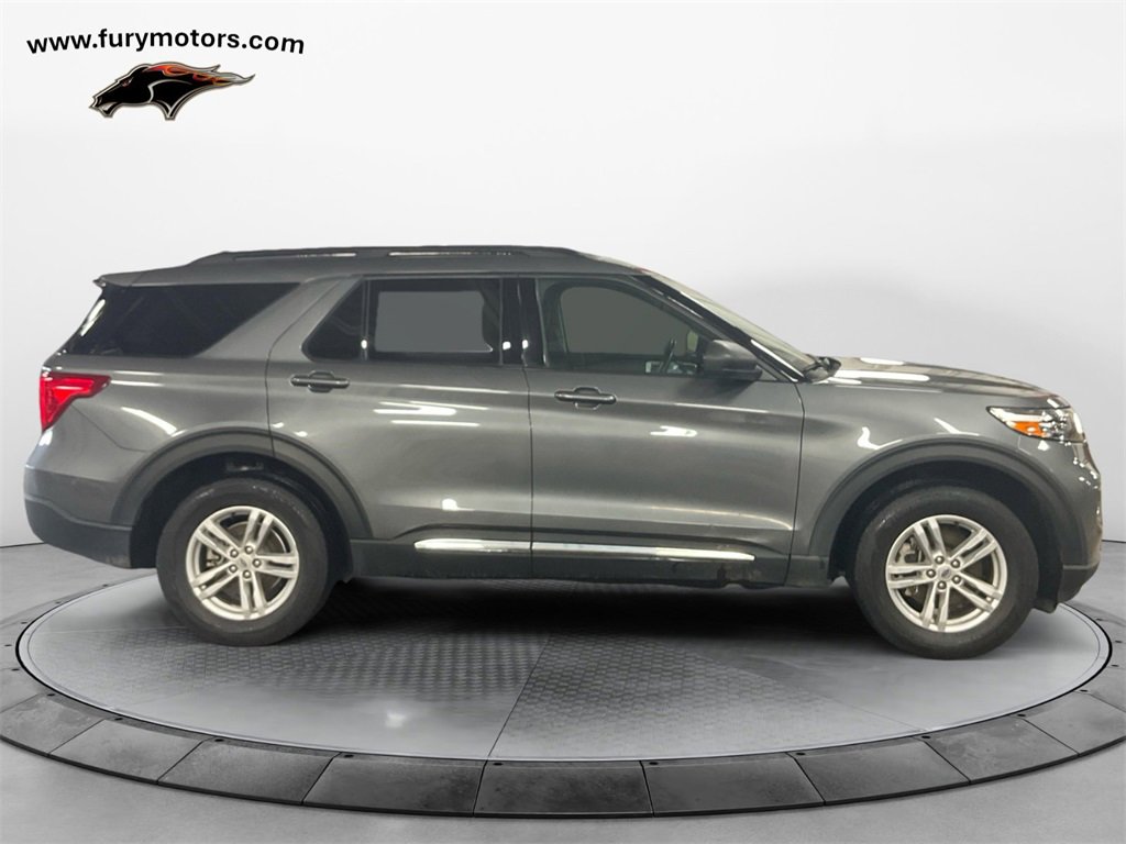 Used 2022 Ford Explorer XLT w/ Class IV Trailer Tow Package image 2