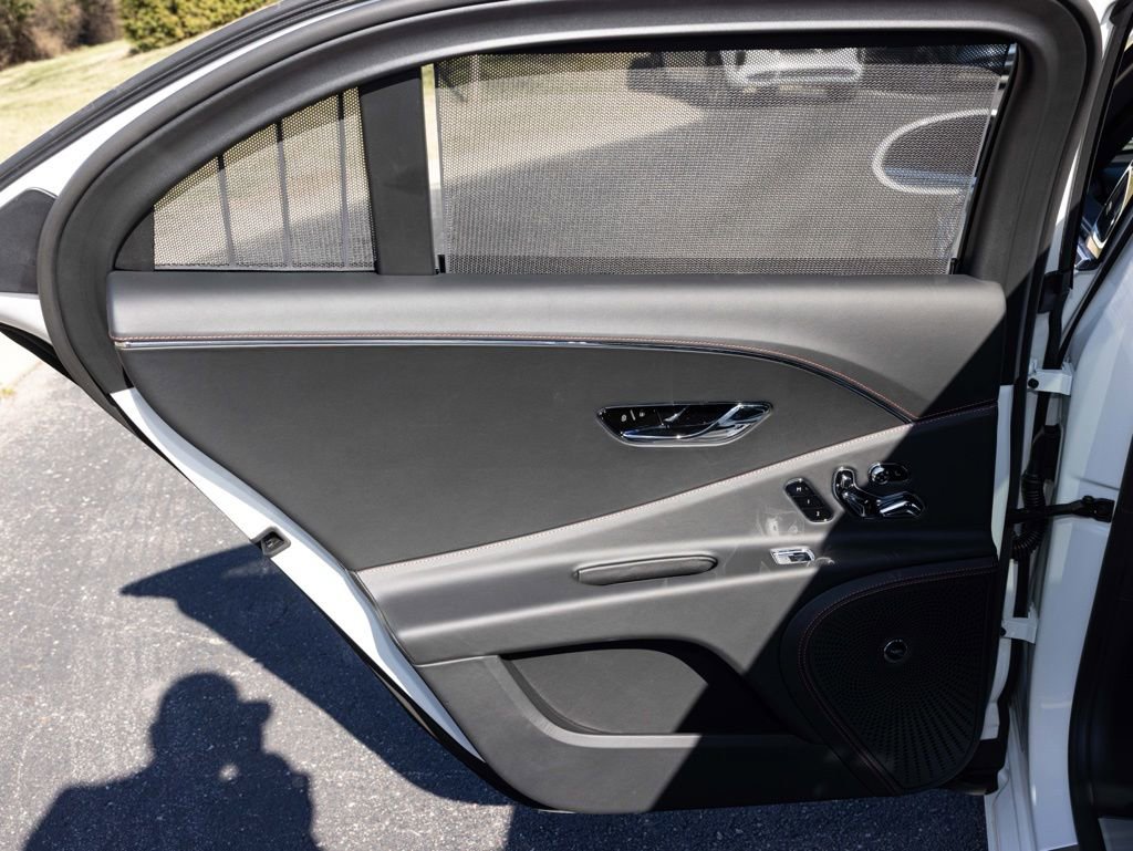 New 2026 Bentley Flying Spur Plug-In Hybrid AWD/4WD image 56