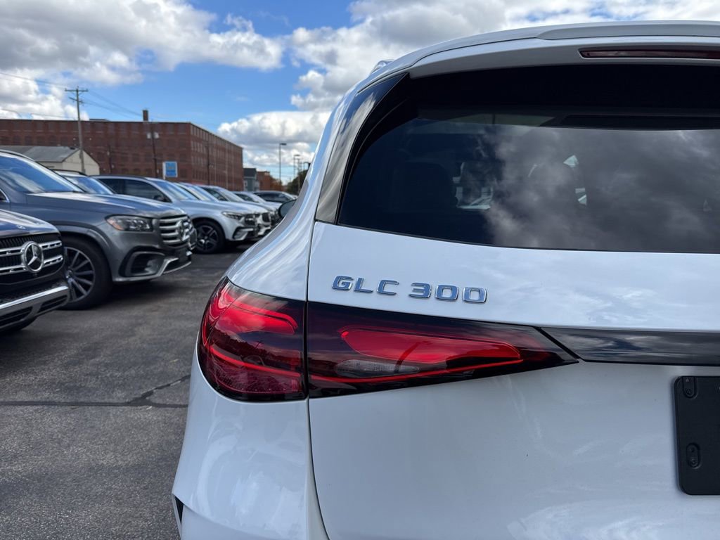 New 2026 Mercedes-Benz GLC 300 4MATIC image 7