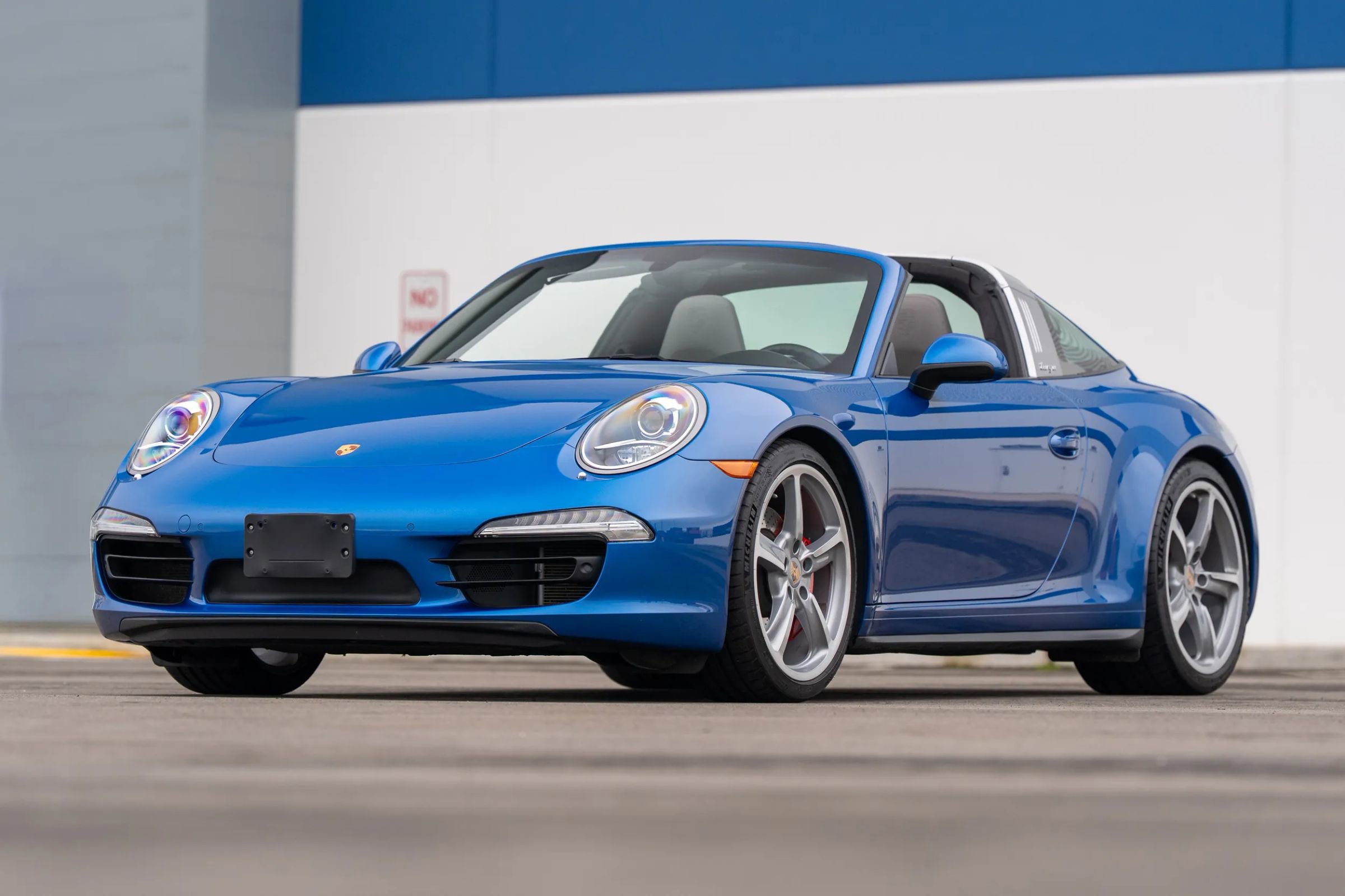Used 2015 Porsche 911 Targa 4S image 24