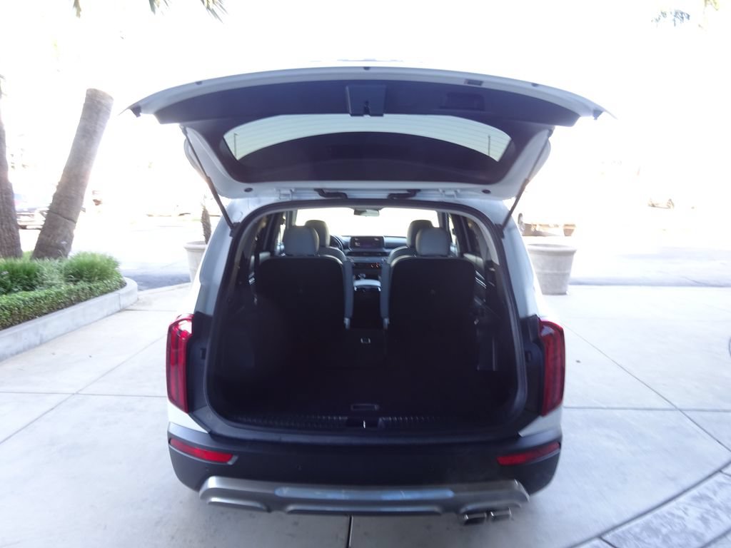 Used 2022 Kia Telluride S FWD image 31