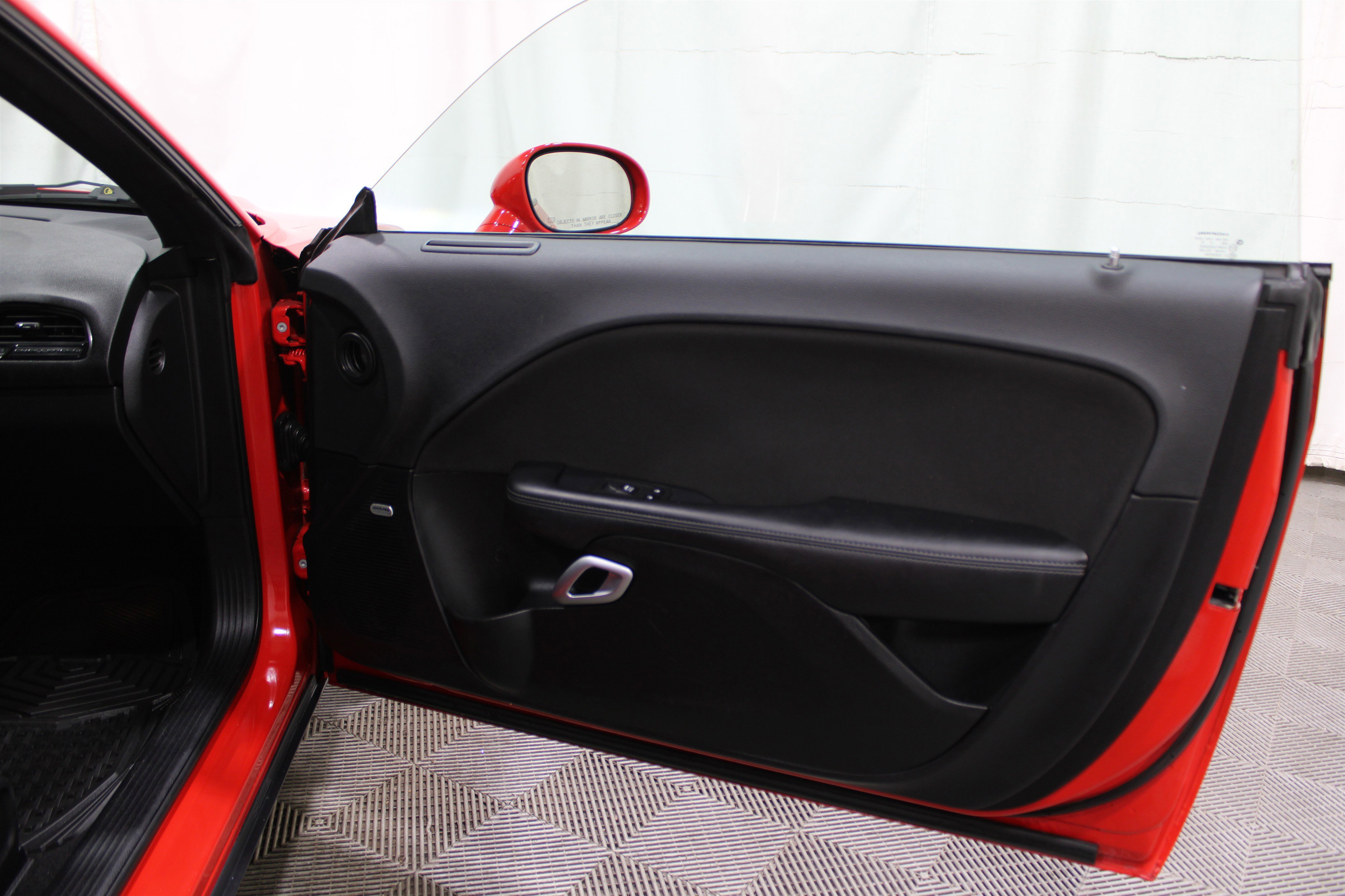 Used 2023 Dodge Challenger SXT image 28