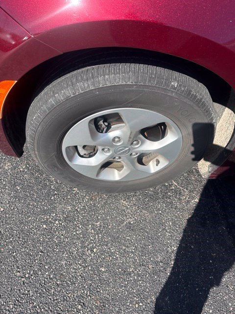 Used 2017 Chrysler Pacifica LX w/ Tire & Wheel Group FWD image 14