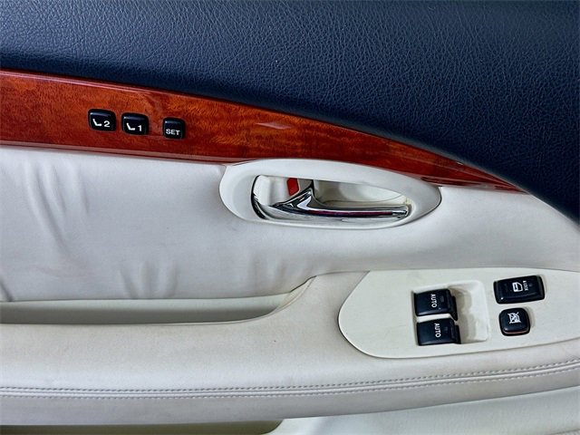 Used 2008 Lexus SC 430 Convertible image 17