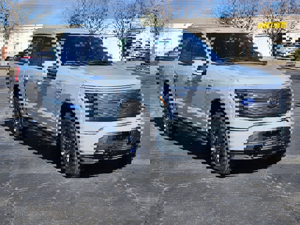 Used 2023 Ford F150 Lightning Lariat image 2