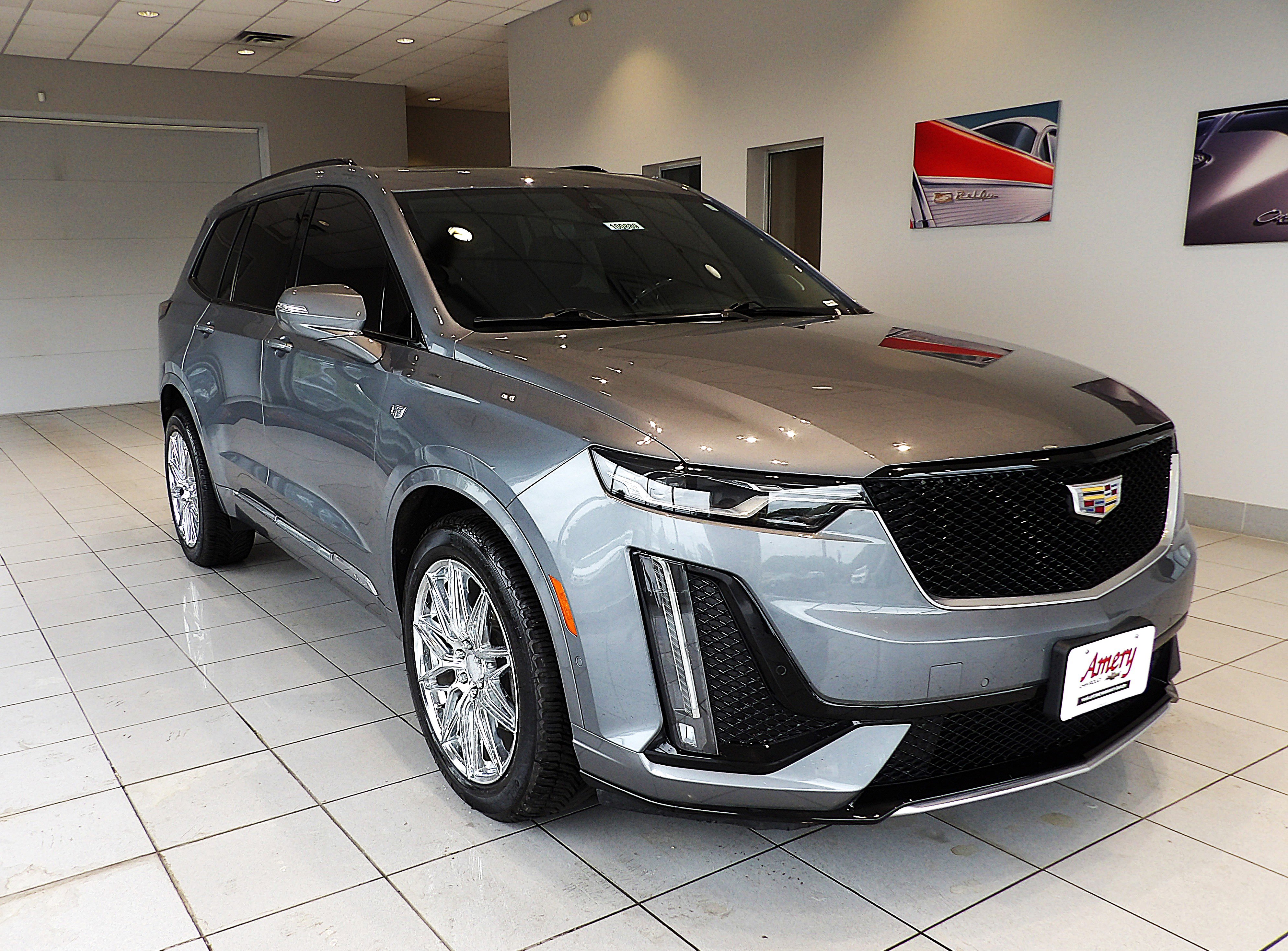 Used 2020 Cadillac XT6 Sport AWD/4WD image 2
