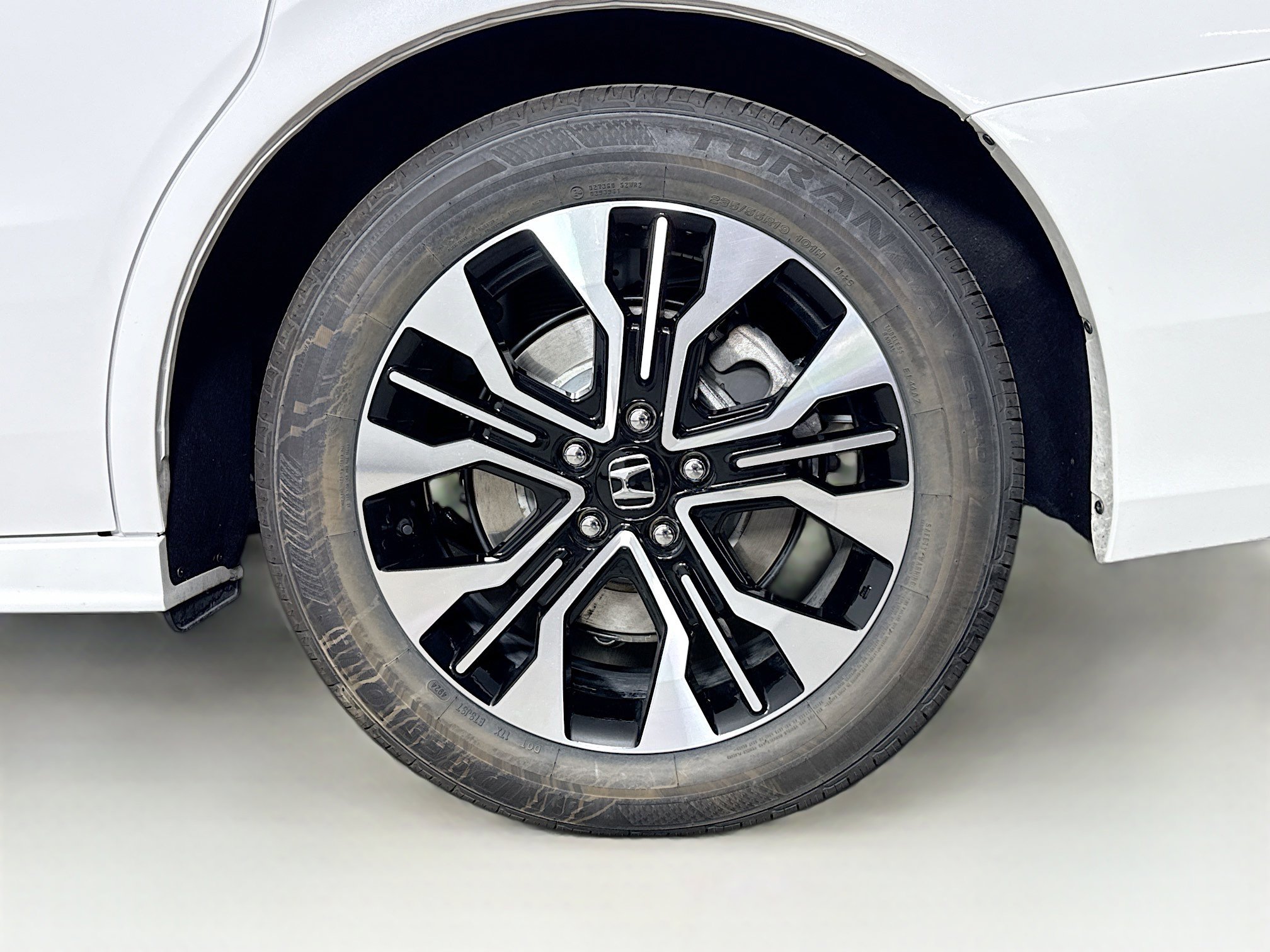 Certified 2026 Honda Odyssey Elite image 41