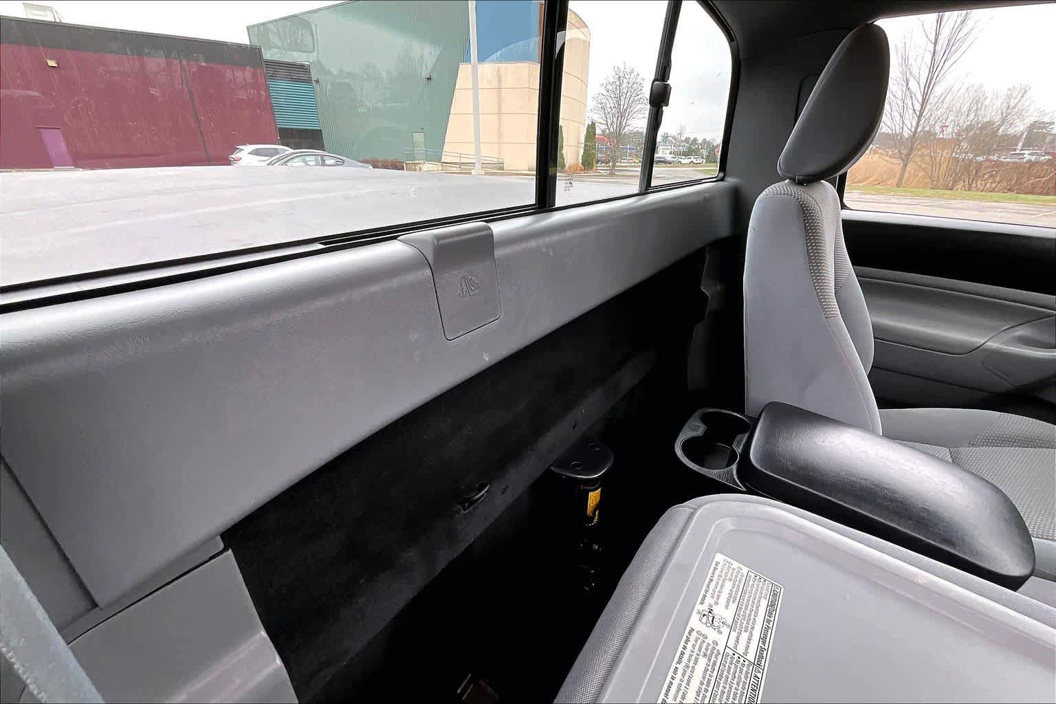 Used 2012 Toyota Tacoma 4x4 Regular Cab image 18