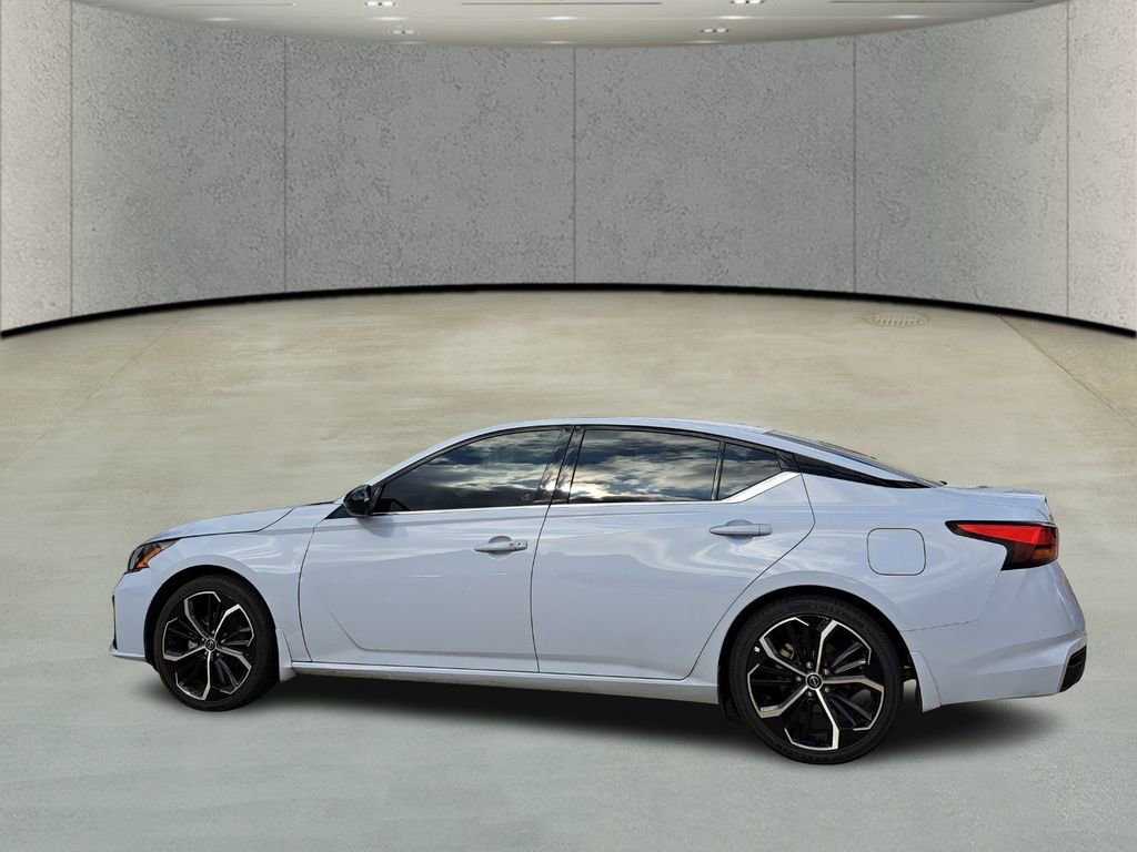 Used 2023 Nissan Altima 2.5 SR image 7