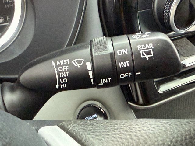 Used 2023 Toyota Highlander L FWD image 13