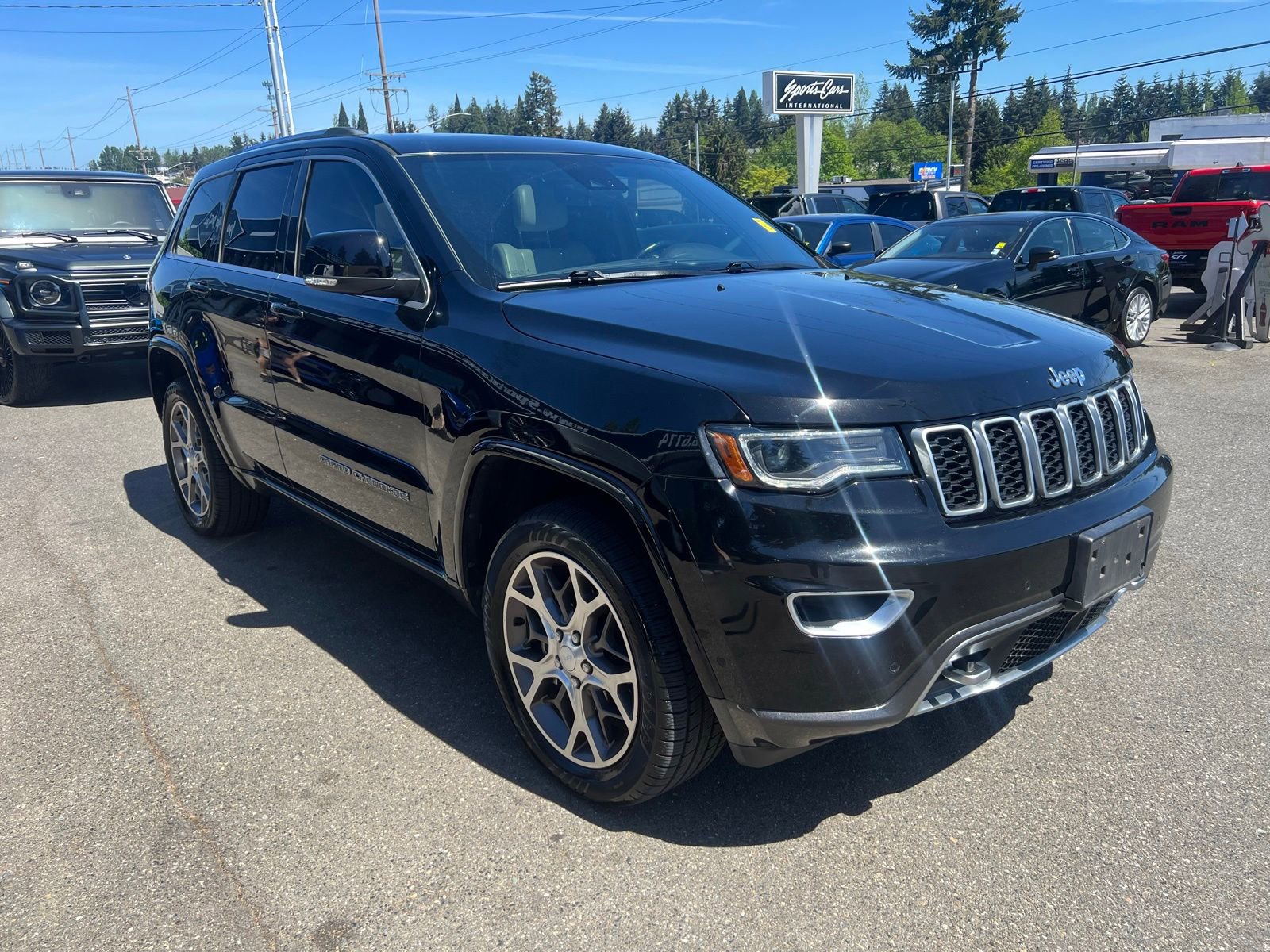 Used 2018 Jeep Grand Cherokee Limited AWD/4WD image 7