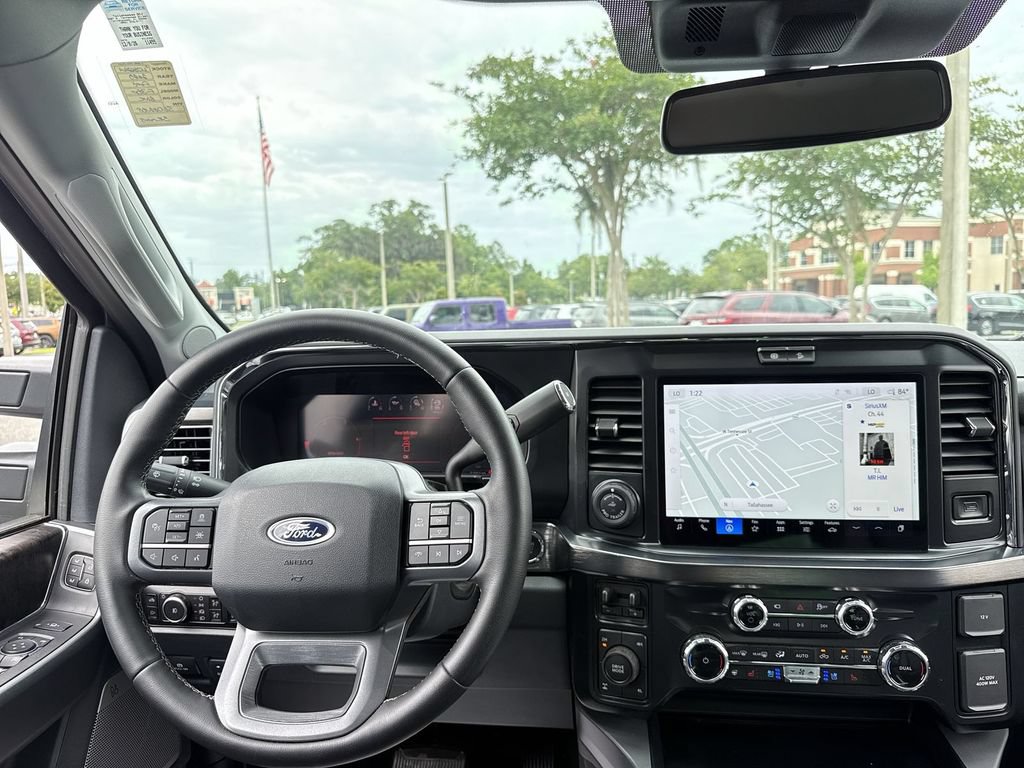 Used 2025 Ford F350 Lariat w/ Lariat Ultimate Package AWD/4WD image 34