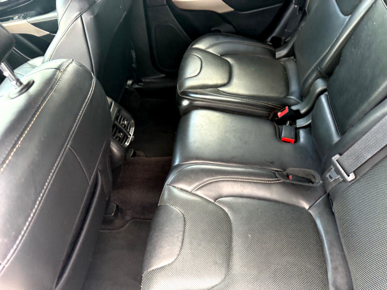 Used 2017 Jeep Cherokee High Altitude w/ Luxury Group image 53