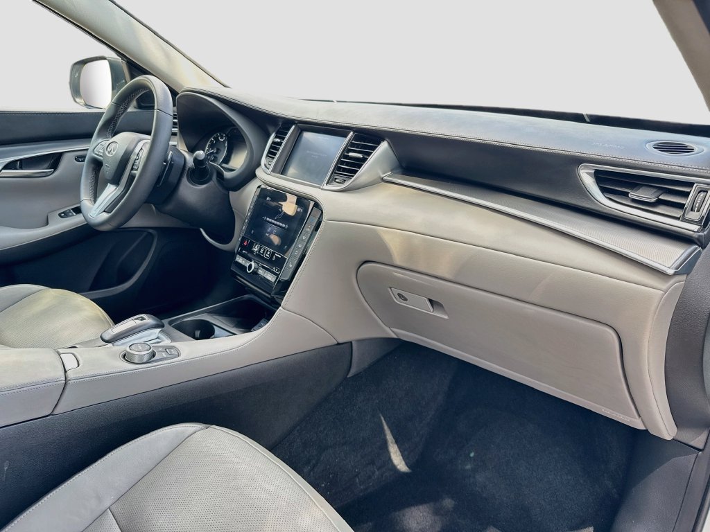 Certified 2023 INFINITI QX50 Luxe AWD/4WD image 31
