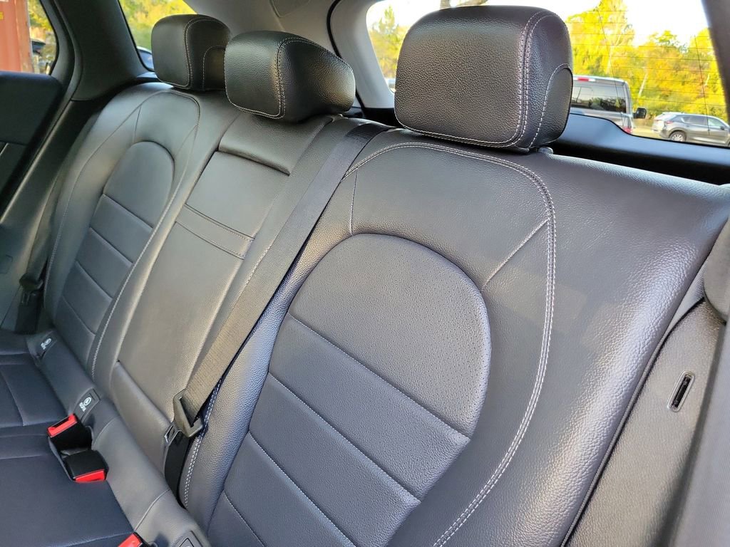 Used 2021 Mercedes-Benz GLC 300 w/ Premium Package image 11