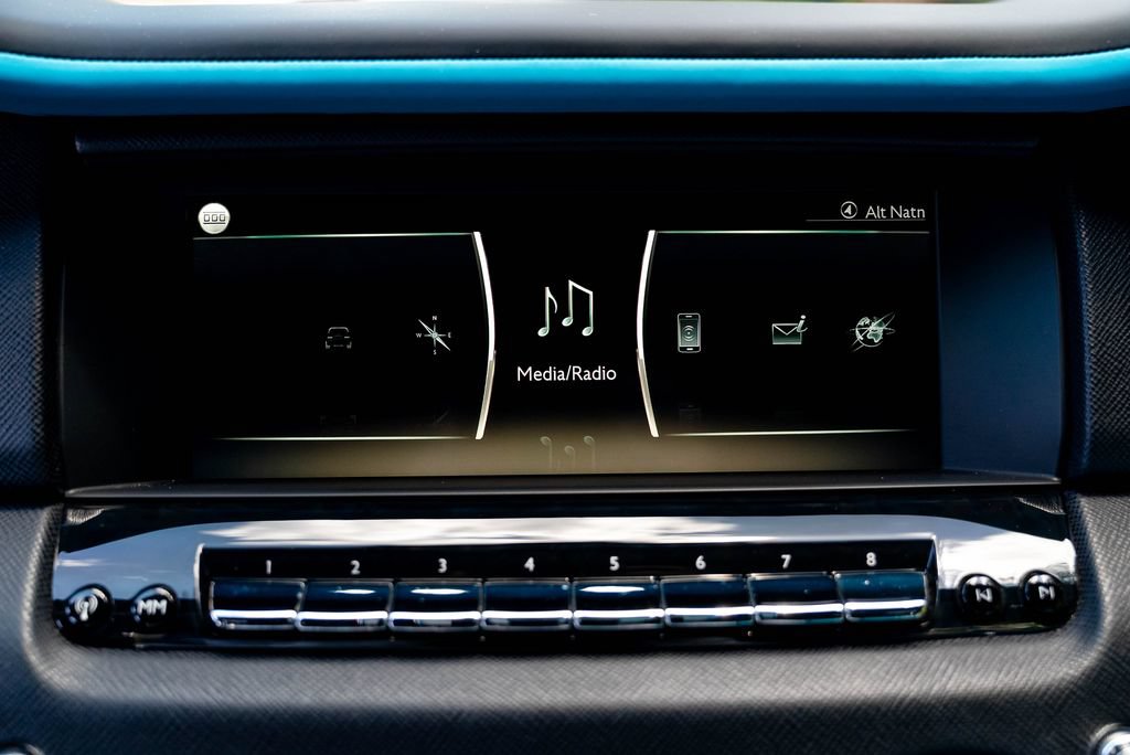 Used 2022 Rolls-Royce Cullinan Black Badge AWD/4WD image 54