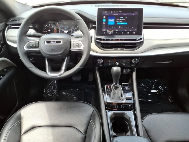 Used 2025 Jeep Compass Limited AWD/4WD image 15