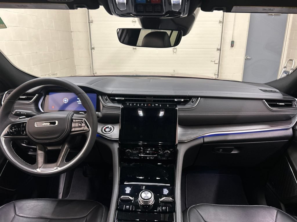 Used 2023 Jeep Grand Cherokee L Overland AWD/4WD image 20