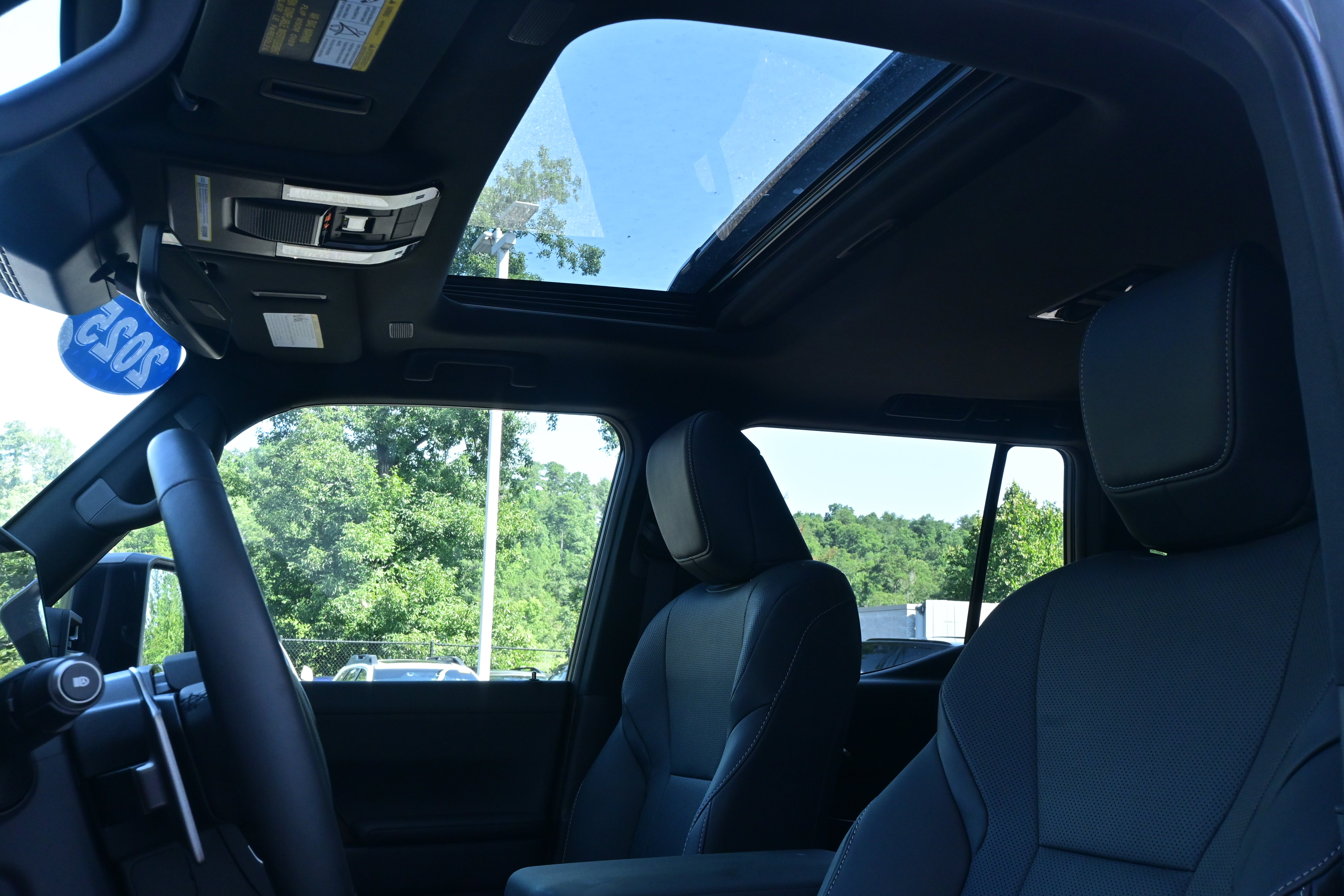 Used 2025 Lexus GX 550 w/ Accessory Package (Z1) AWD/4WD image 29