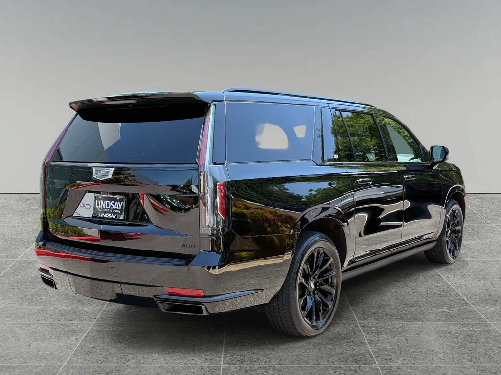 Used 2024 Cadillac Escalade ESV Sport w/ LPO, ONYX Package AWD/4WD image 10