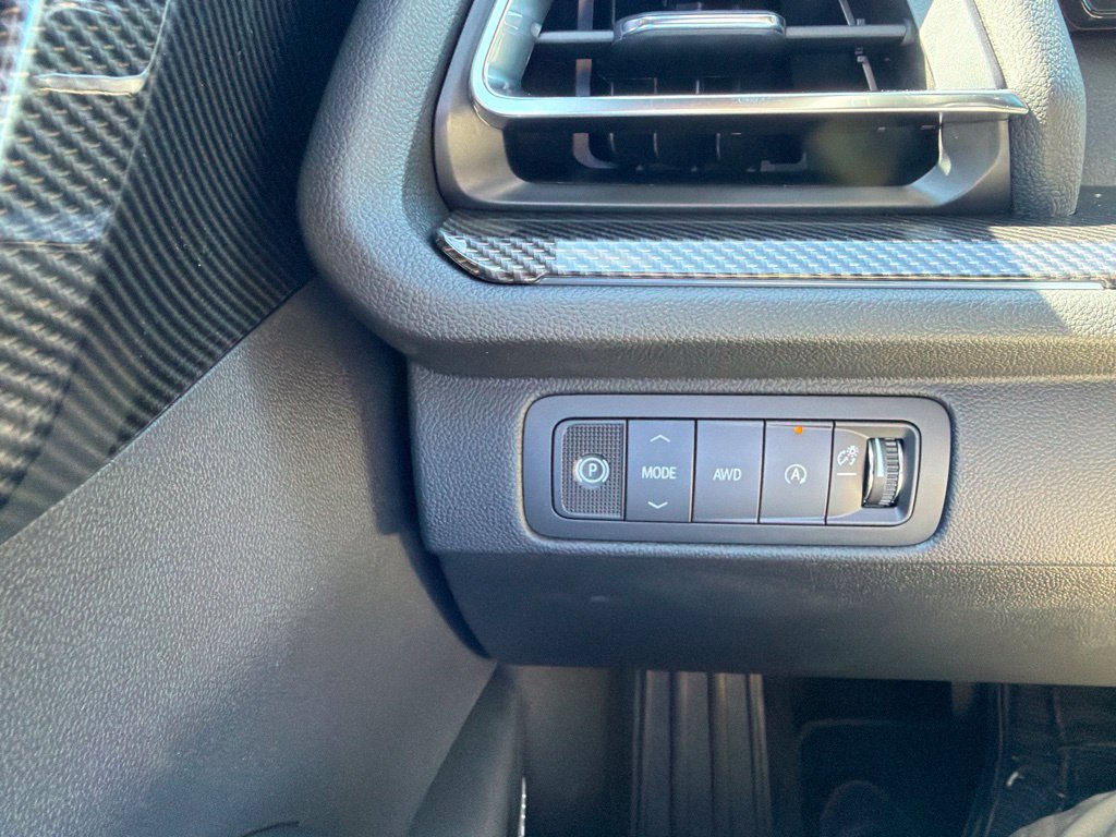 New 2027 Chevrolet Traverse Z71 w/ Enhanced Driving Package AWD/4WD image 26