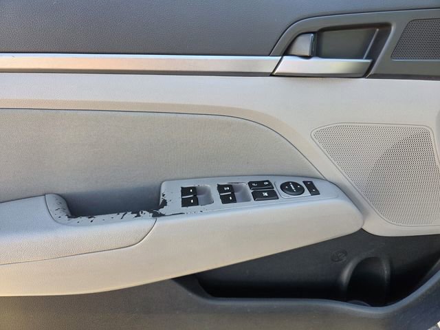 Used 2018 Hyundai Elantra SEL FWD image 18