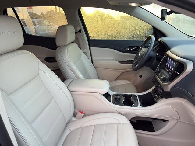Used 2022 GMC Acadia Denali image 9