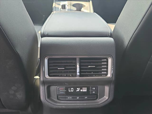 Certified 2024 Volkswagen Atlas SE FWD image 19