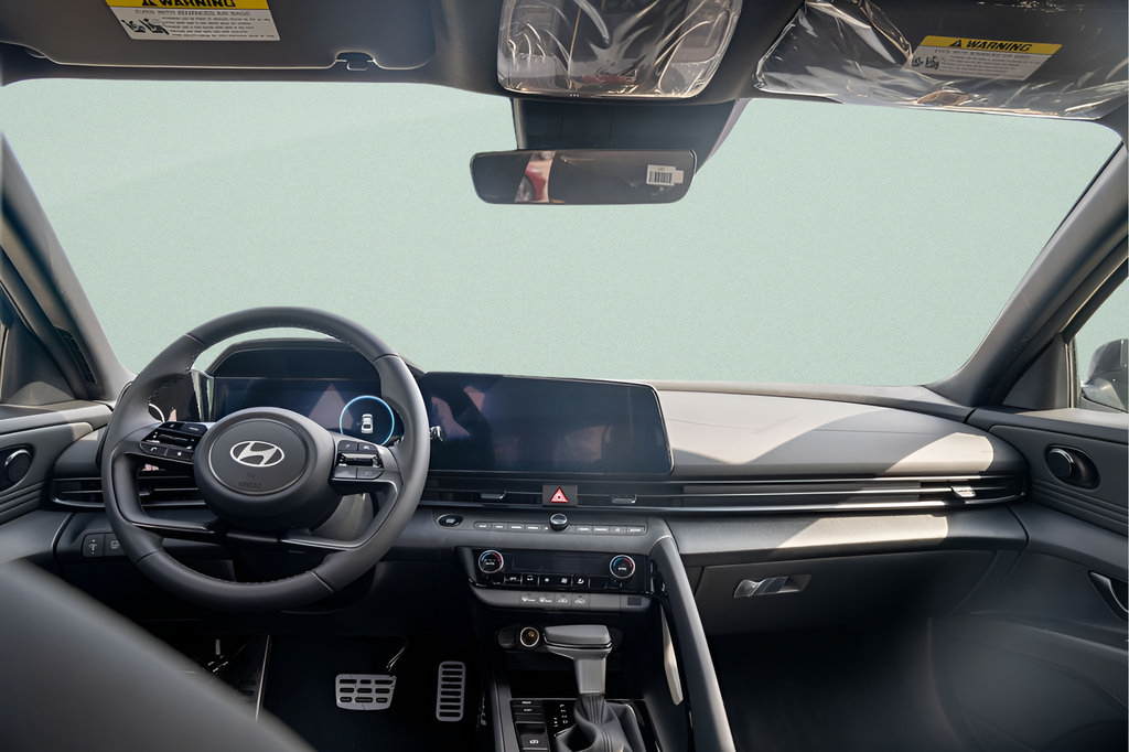 New 2025 Hyundai Elantra SEL FWD image 17