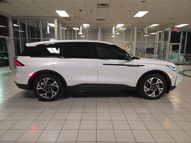 Used 2024 Lincoln Nautilus Premier w/ Equipment Group 102A image 9