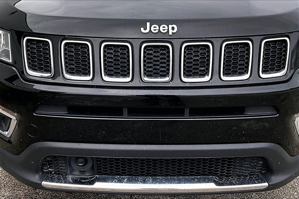 Used 2021 Jeep Compass Limited image 31