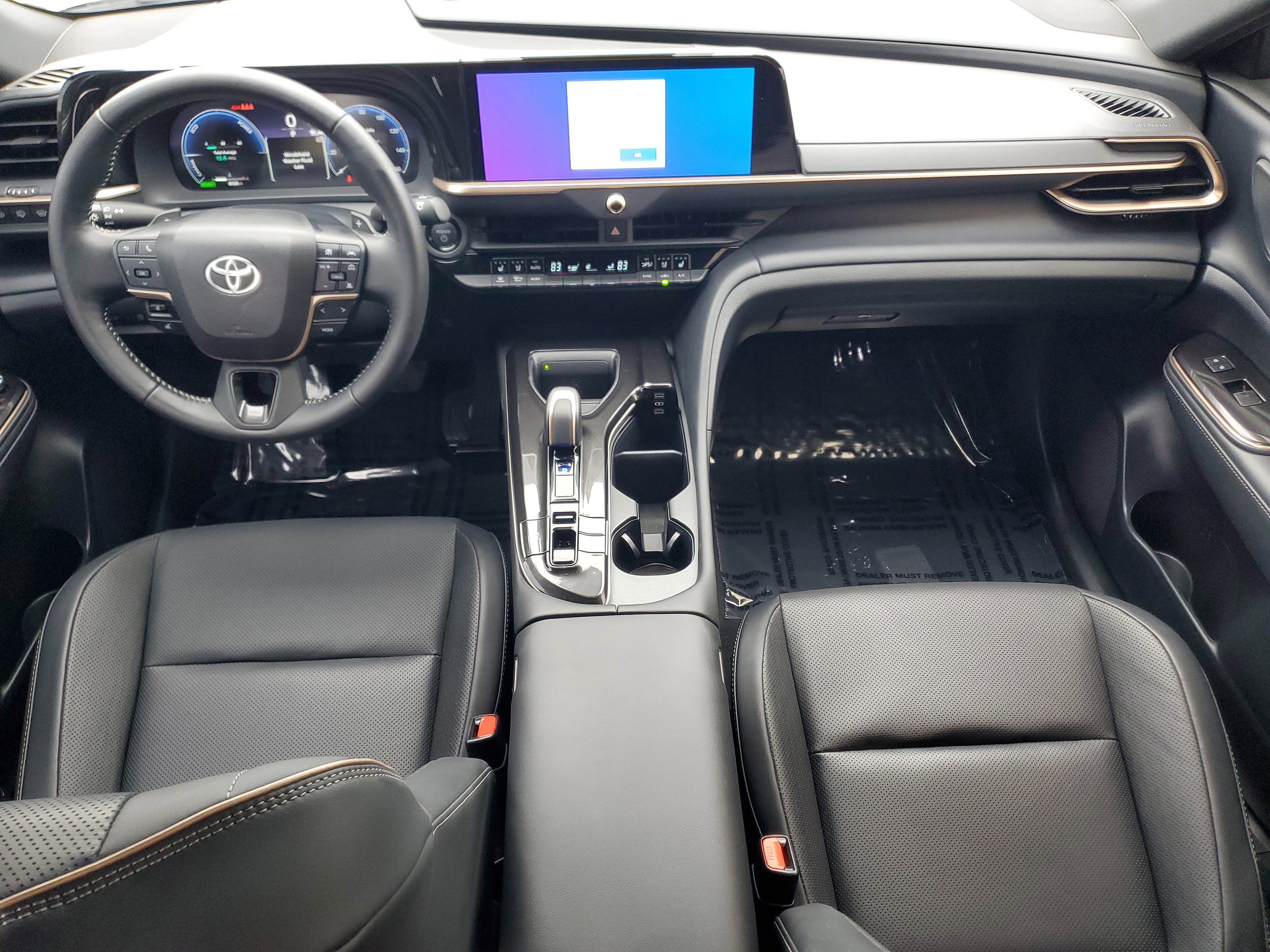 Used 2025 Toyota Crown Signia XLE image 15