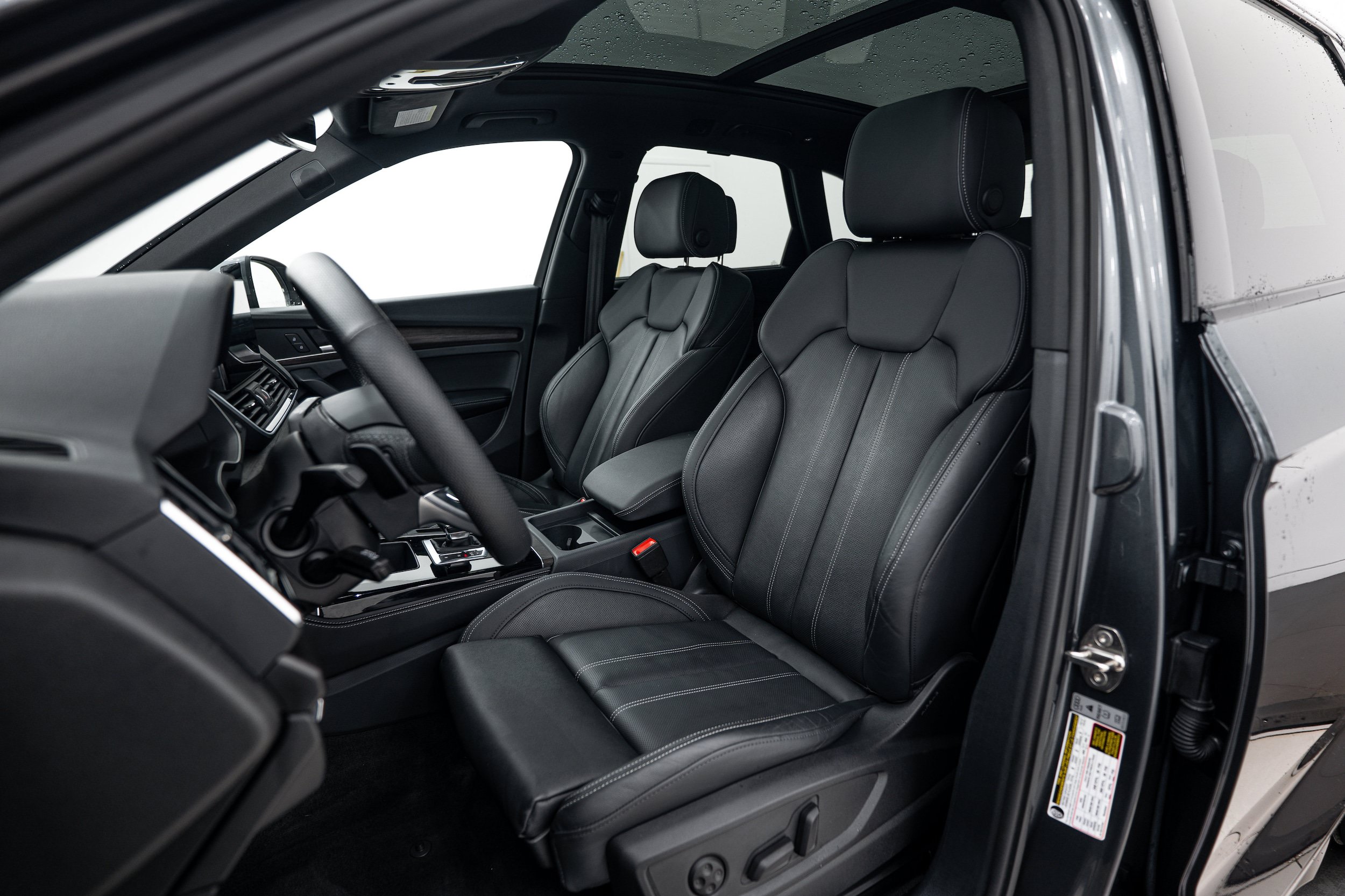 Certified 2025 Audi Q5 e Premium Plus w/ Premium Plus Package AWD/4WD image 18