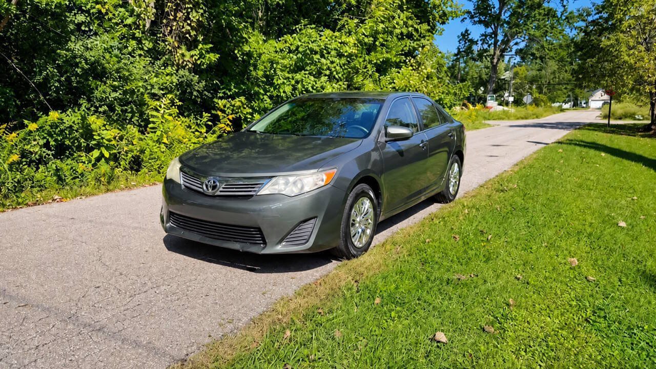 Used 2012 Toyota Camry FWD image 2