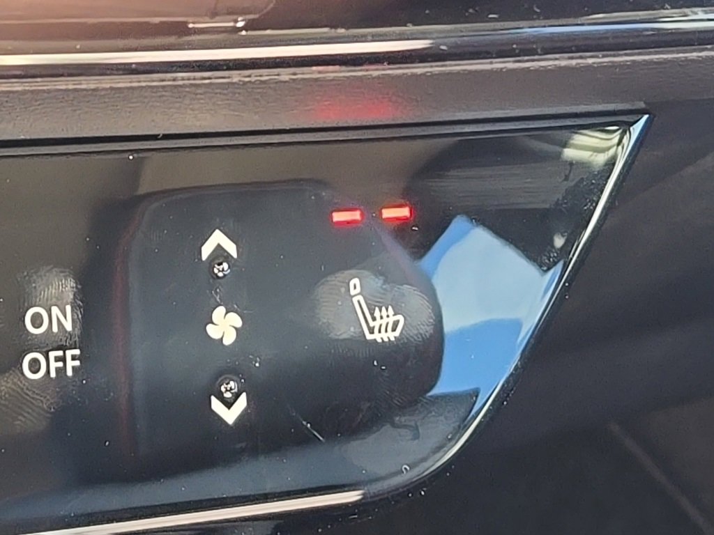 New 2026 Nissan Kicks SR image 21