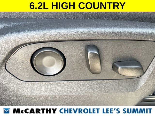 Used 2025 Chevrolet Tahoe High Country image 23