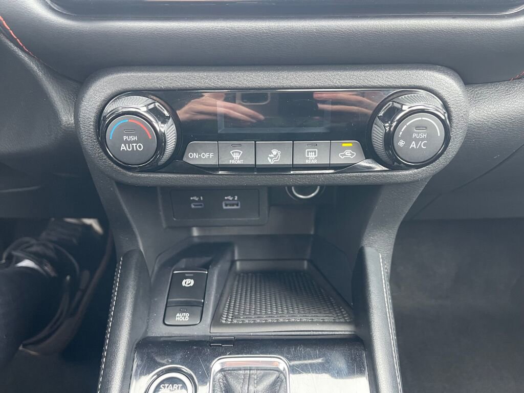 Used 2024 Nissan Kicks SR image 12