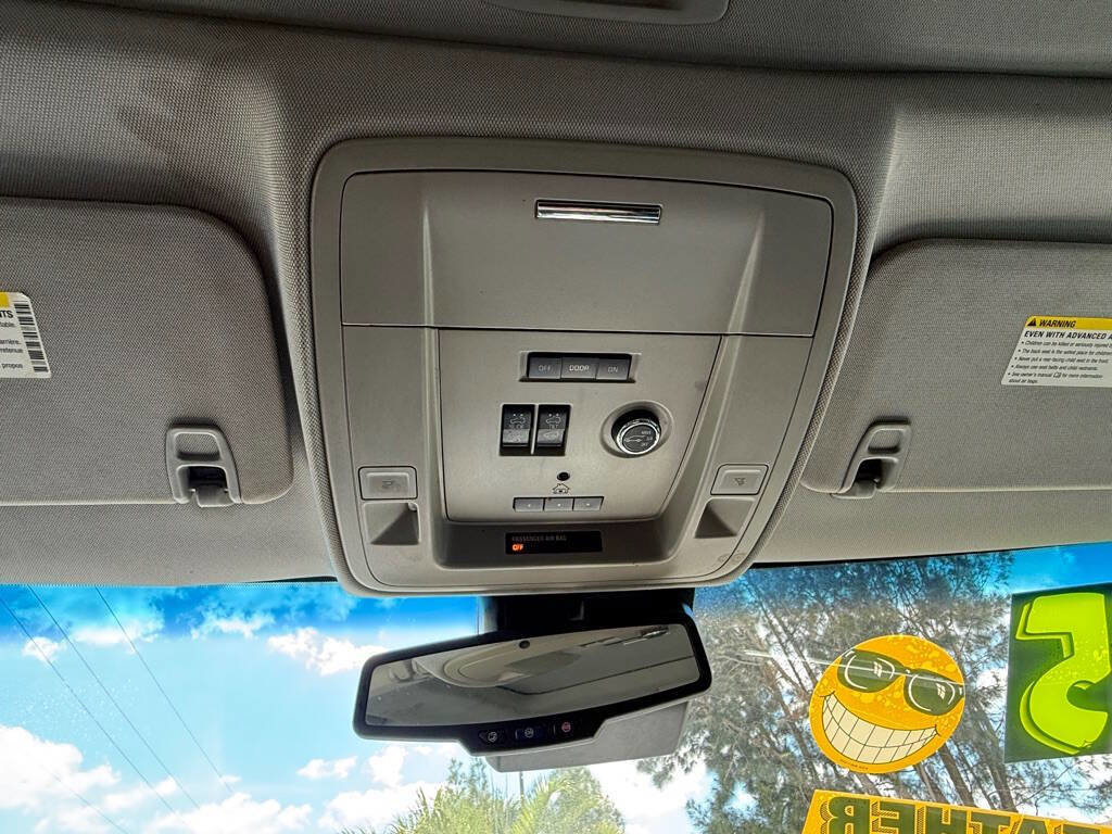 Used 2015 Chevrolet Suburban LT image 20