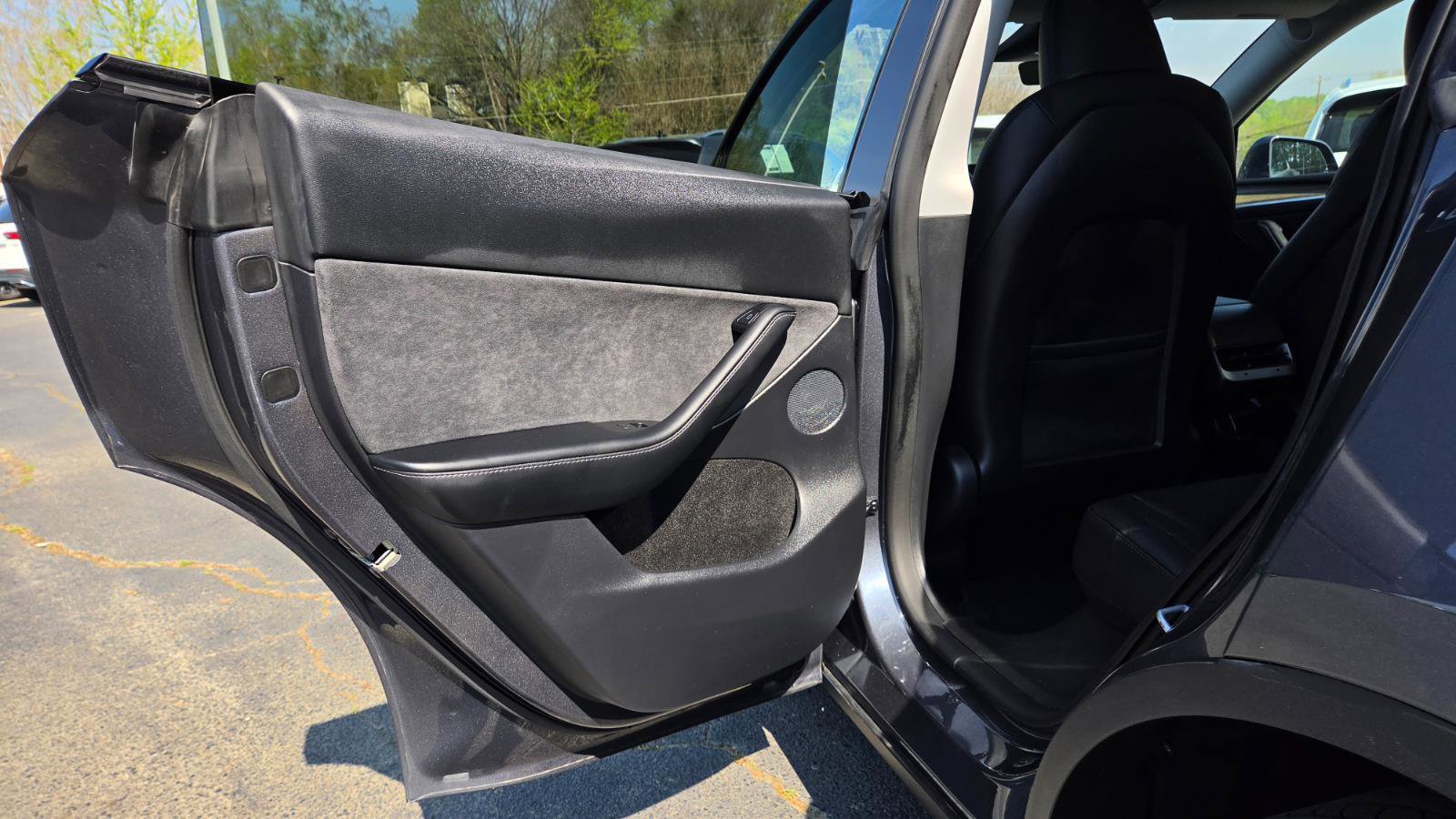 Used 2023 Tesla Model Y Long Range image 43