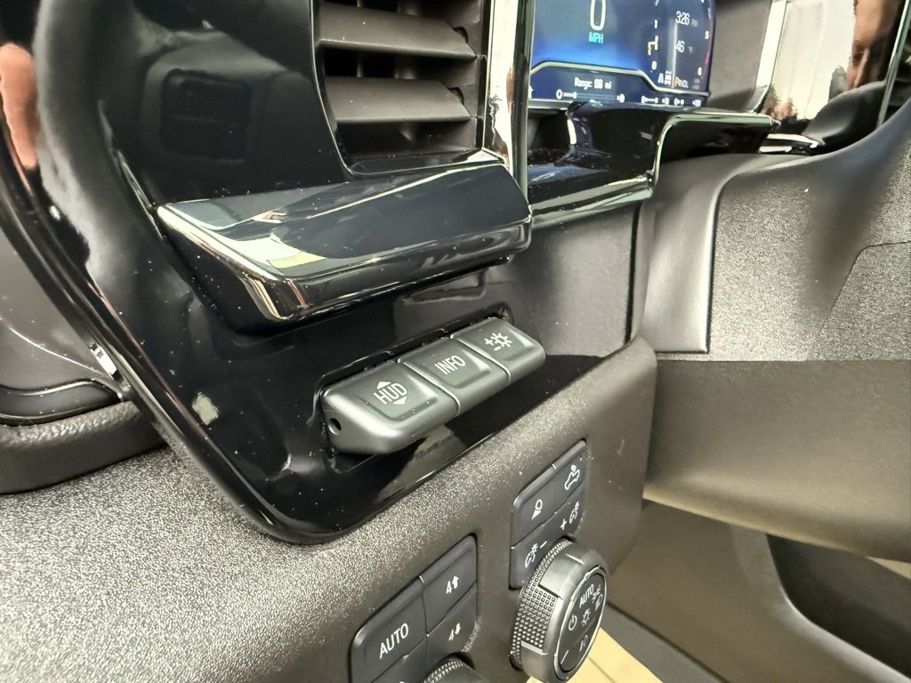 Used 2025 Chevrolet Silverado 2500 ZR2 w/ Technology Package image 23