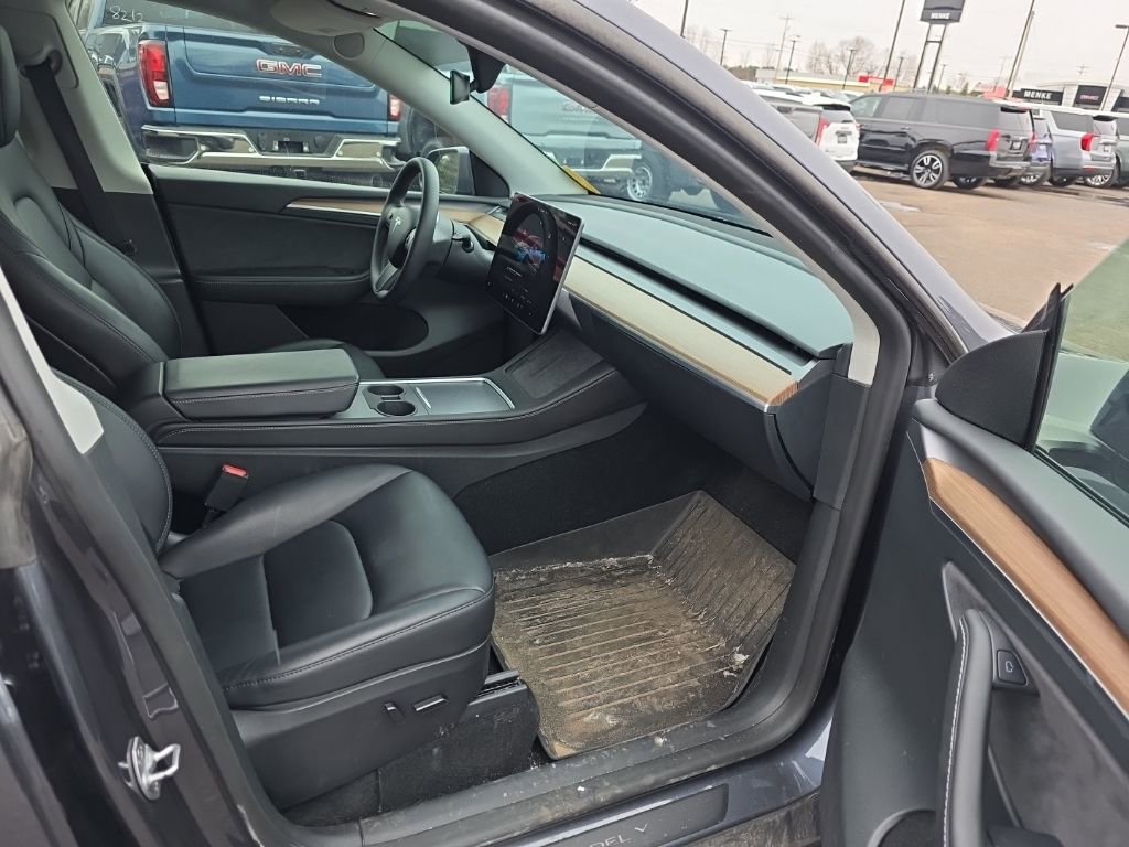 Used 2023 Tesla Model Y Performance image 13