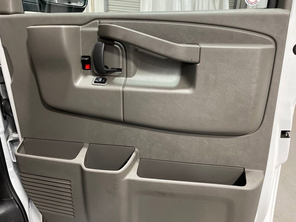 Used 2023 Chevrolet Express 3500 LS RWD image 9