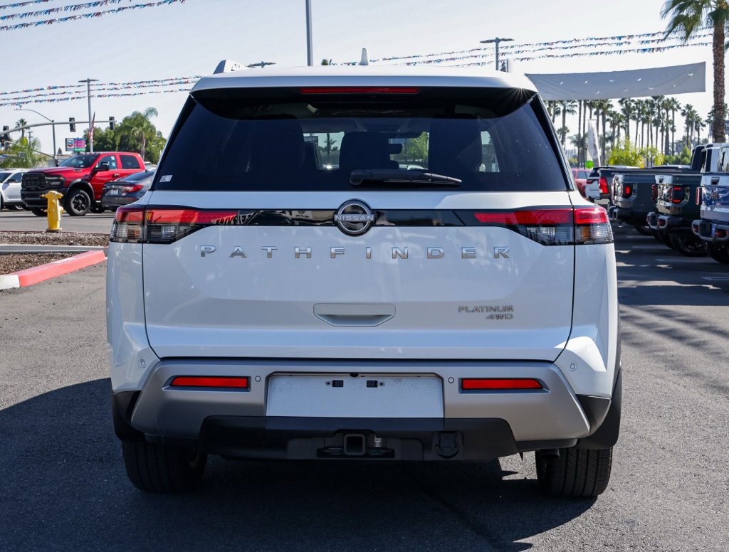 Used 2025 Nissan Pathfinder Platinum w/ Cargo Package image 6