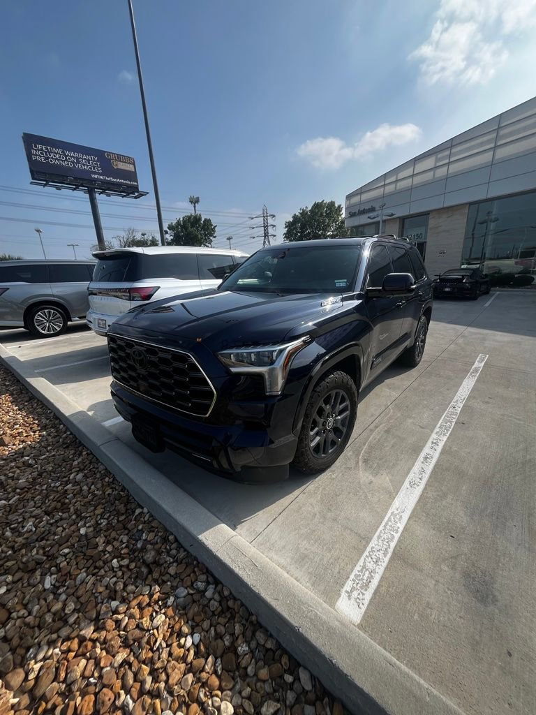 Used 2024 Toyota Sequoia Platinum AWD/4WD image 2