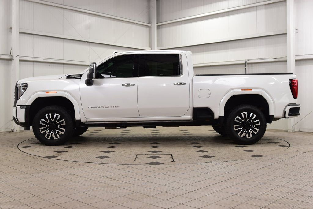 Used 2024 GMC Sierra 2500 Denali Ultimate image 4