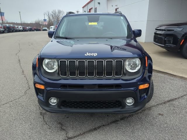 Used 2019 Jeep Renegade Latitude w/ Cold Weather Group image 3
