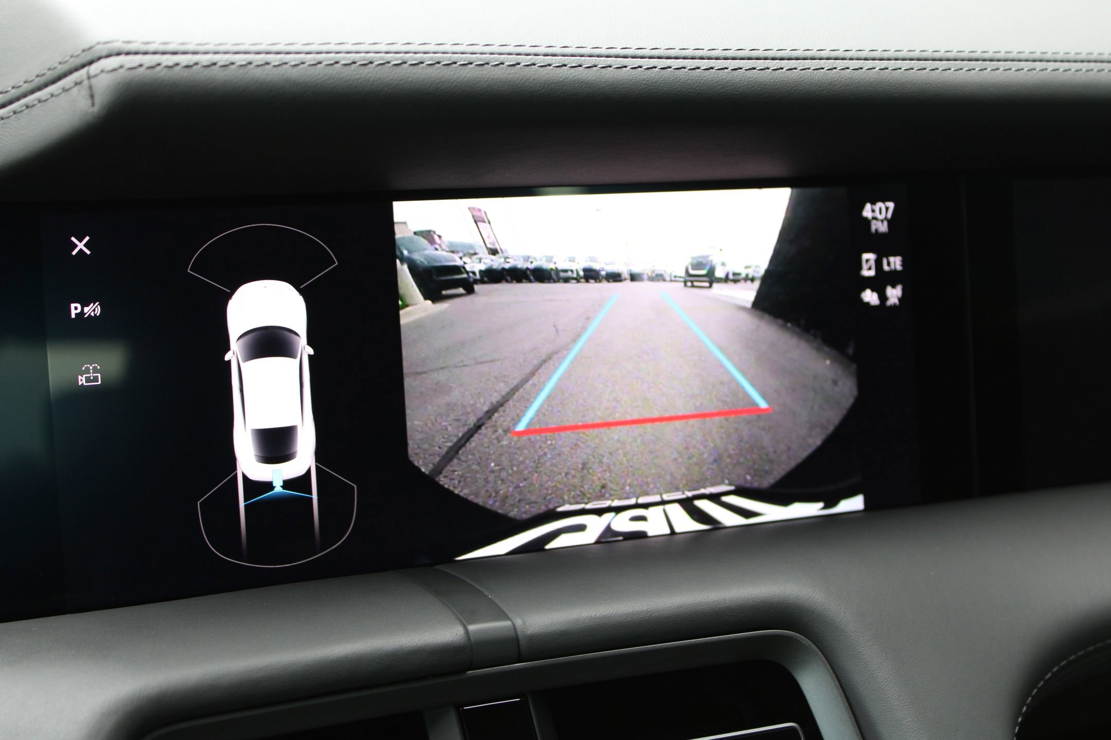 Used 2023 Porsche Taycan GTS image 18