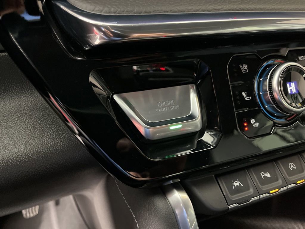 Certified 2025 GMC Sierra 1500 Denali image 33