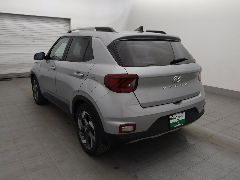 Used 2021 Hyundai Venue SEL w/ Premium Package FWD image 5