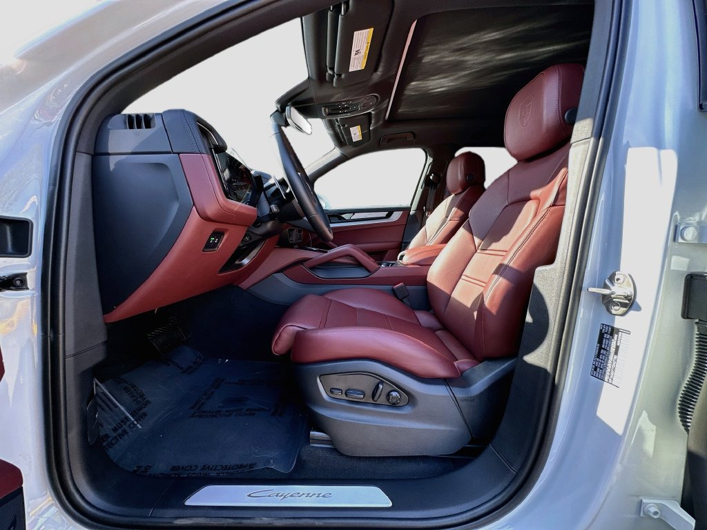 New 2026 Porsche Cayenne AWD/4WD image 5
